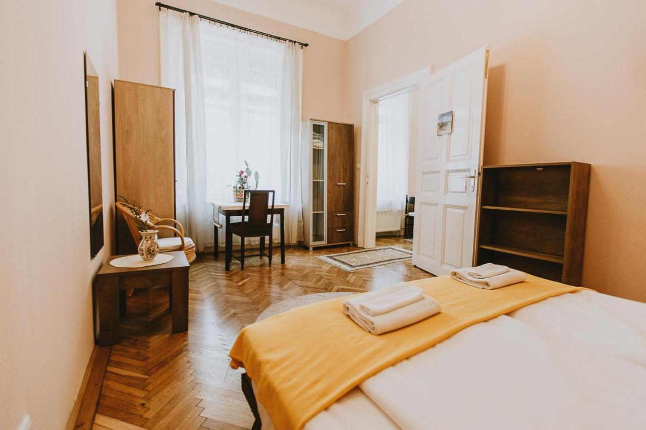Budapest Folk Apartment 60Sm Spacious And Bright ภายนอก รูปภาพ