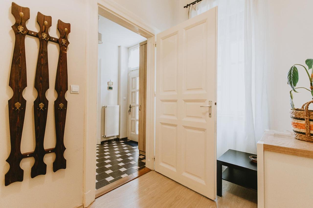 Budapest Folk Apartment 60Sm Spacious And Bright ภายนอก รูปภาพ
