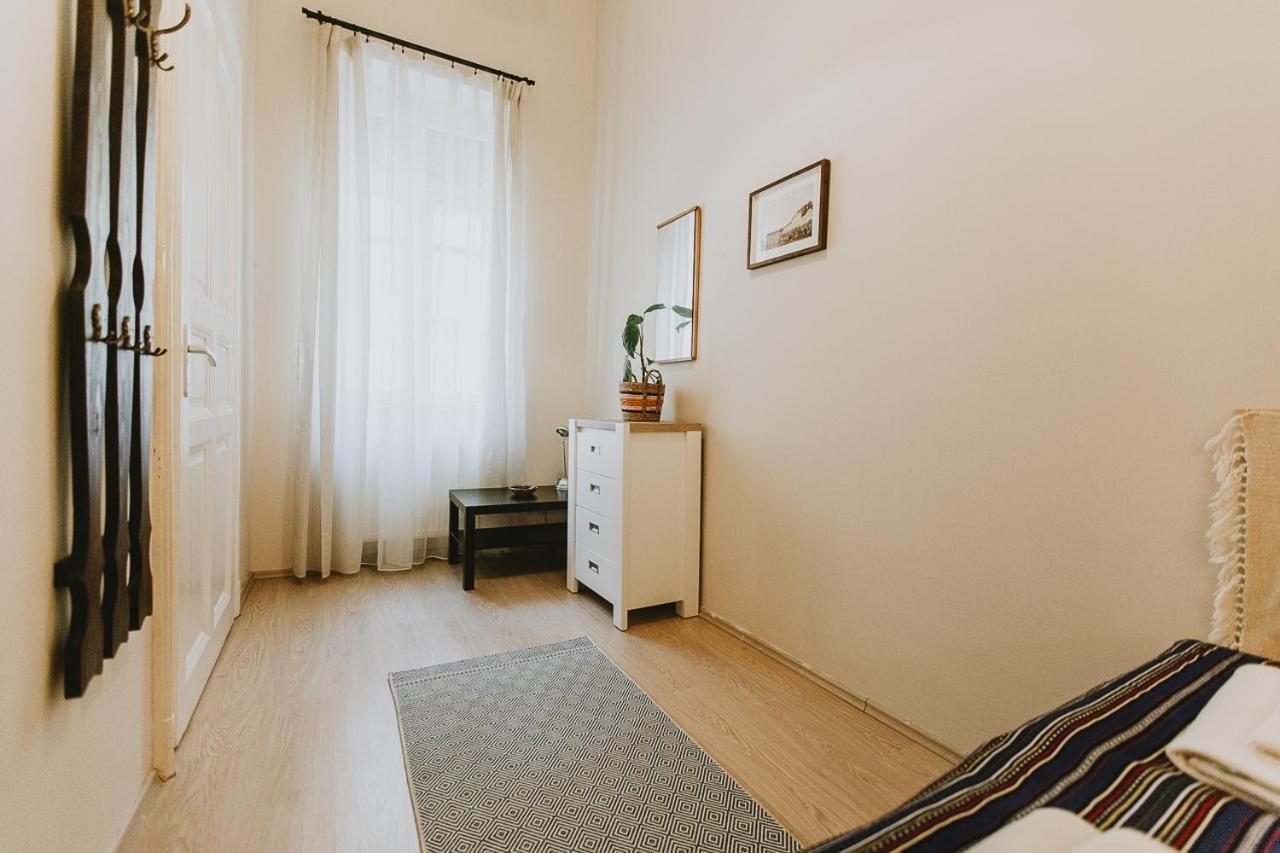 Budapest Folk Apartment 60Sm Spacious And Bright ภายนอก รูปภาพ